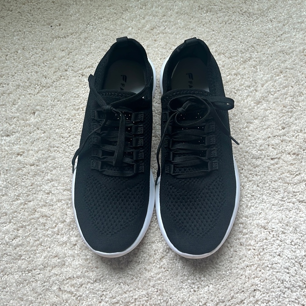 Fabletics Easton Sneaker